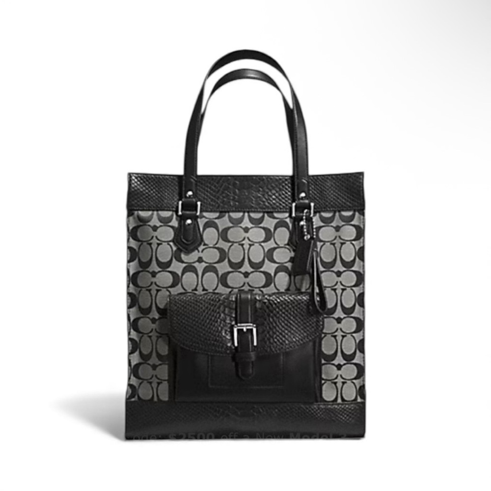COACH Charlie Signature Python
Shoulder Bag Tote Front Pocket EUC